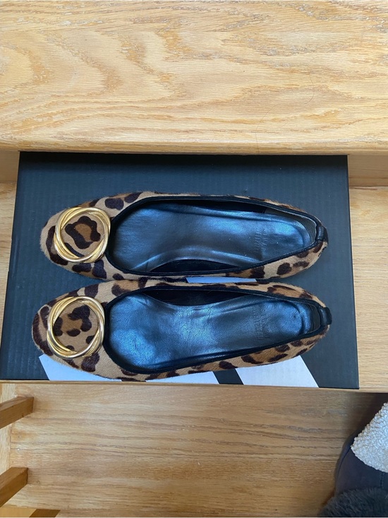 Stuart Weitzman Shoes - Stuart Weitzman leopard print flats